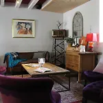 Le Clos De La Challangette Bed & Breakfast 4*