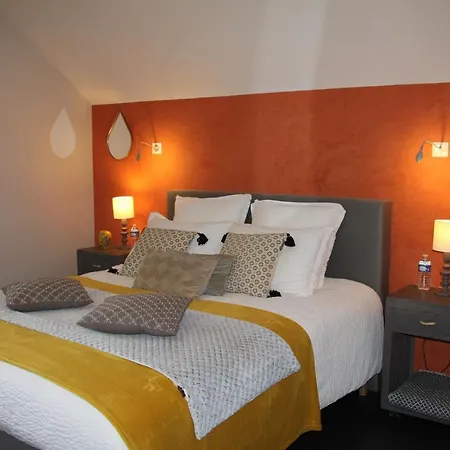 Le Clos De La Challangette לינה וארוחת בוקר 4*