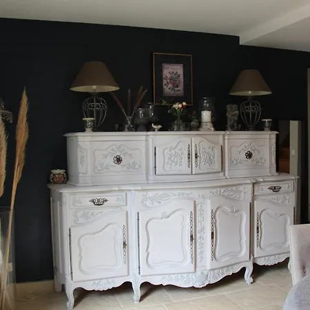 Le Clos De La Challangette Bed & Breakfast 4*