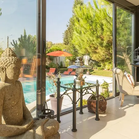 לינה וארוחת בוקר Le Clos De La Challangette 4*