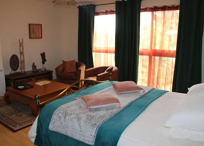 Le Clos De La Challangette Bed & Breakfast